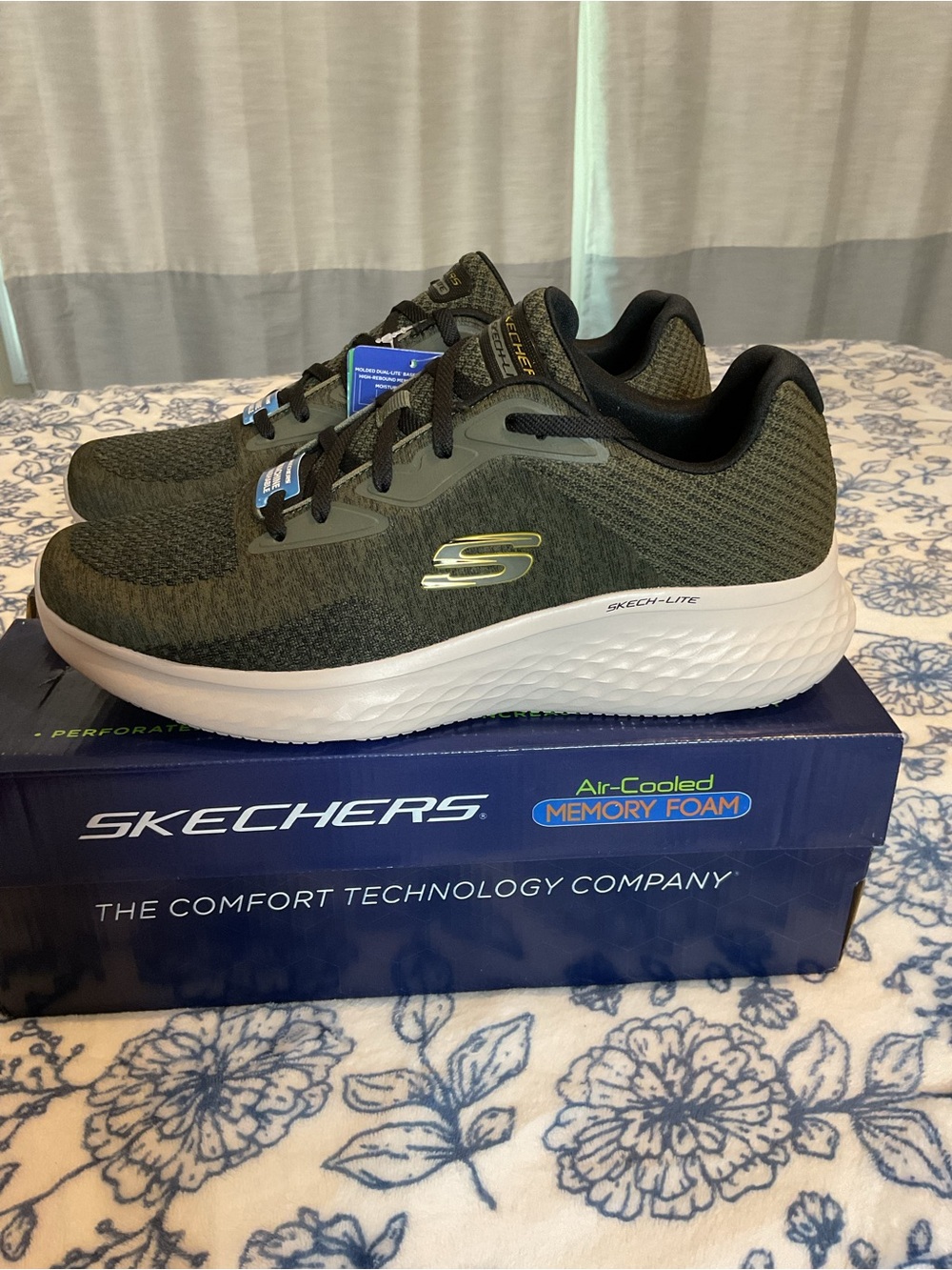 Skechers Men’s Olive Green and Black Athletic Sneakers - Memory Foam